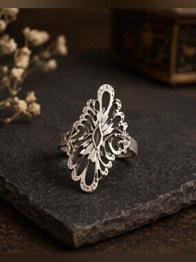 ANTIQUE 1920’s Sterling Silver Filigree Shield Ring Size 6 Art Deco Etched EUC